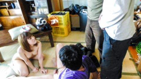 Yuri Hyuga provides Asian blowjob in threesome