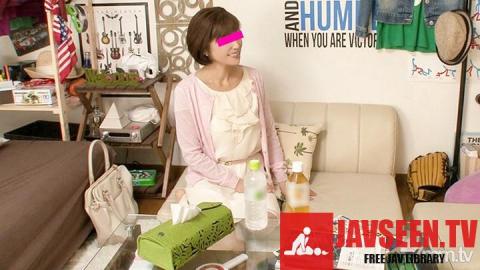 [fc2-ppv 1074235]【個撮】【上品セレブ妻】ナンパで知り合った ゆりさん 45歳を自宅へ連れ込み生ハメ！旦那以外に経験のない超敏感セレブ妻が年下の生チンポを突っ込まれ無限絶頂！