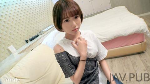 [SIRO-4198] [First shot] [White deluxe] [Disappointed] A young girl with a handsome expression. If y