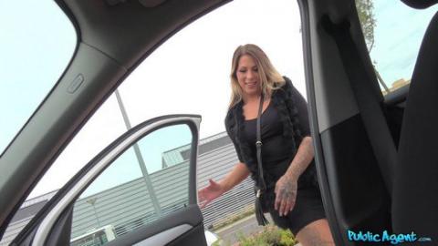 Fakehub - Publicagent - Tattooed German rides strangers cock