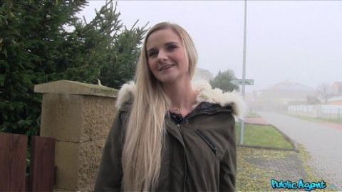 Fakehub - Publicagent - Tight pussy fucked in a car