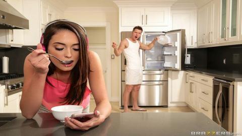 Brazzers - Brazzers Exxtra - Cum Competition