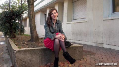 Jacquieetmicheltv - Estelle, 21ans, Ã©tudiante en cuisine !