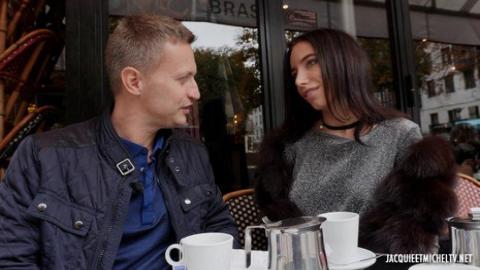 Jacquieetmicheltv - Alina, 21ans, dÃ©couvre la France !