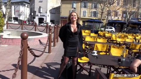 Jacquieetmicheltv - Joanna, 30ans, hÃ´tesse de l'air !