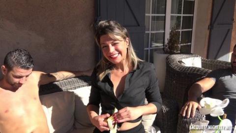 Jacquieetmicheltv - Cyann et Naelle partouzent !