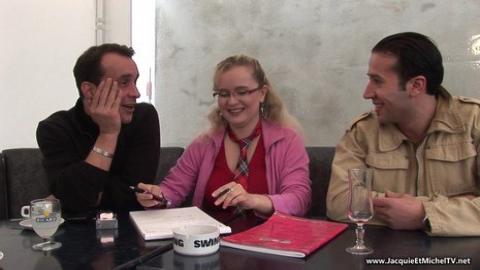 Jacquieetmicheltv - Sur le chemin d'un tournage!