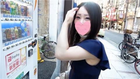 PPV2038156 [No] Working in the bridal industry A fair-skinned beauty with outstanding style descends