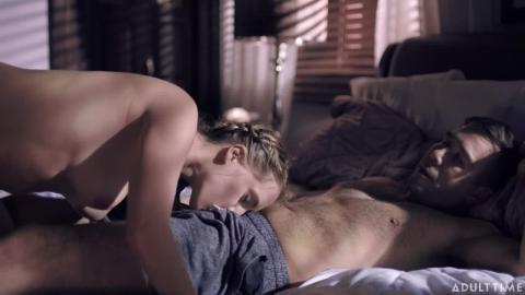 KissMeFuckMe 22 05 14 Cadence Lux Cabin Coitus XXX